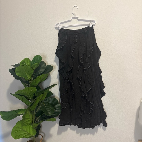 EARTHBOUND distressed black charcoal Maxi Skirt with Ruffles Small - Picture 3 of 5